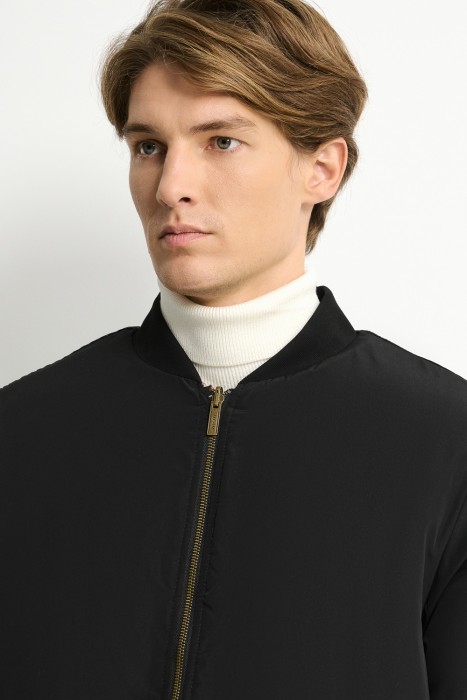 двухсторонняя куртка по цене 2650 руб вид справа