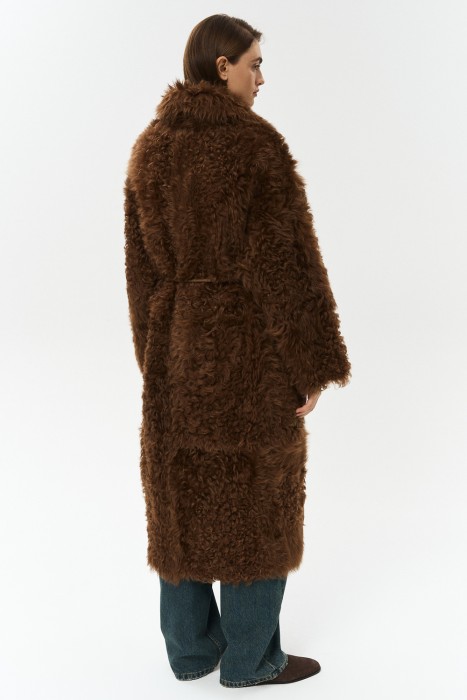 двусторонняя дубленка из овчины с поясом из россии вид сбоку