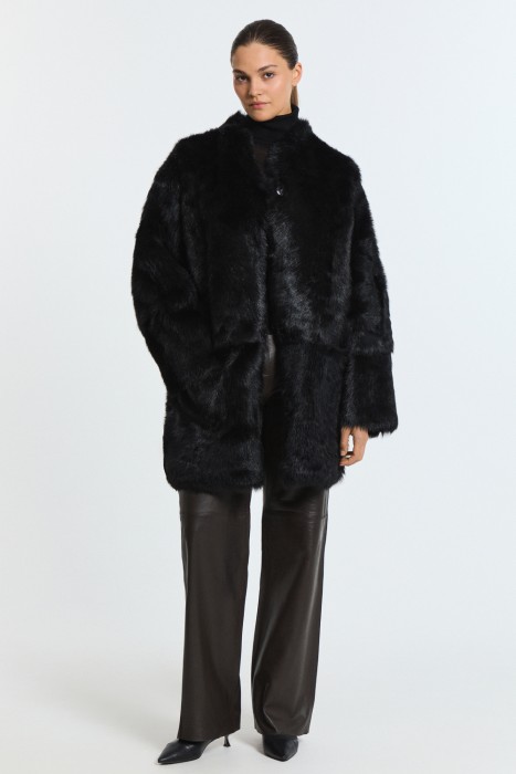 двусторонняя дубленка из овчины от бренда снежная королева вид слева