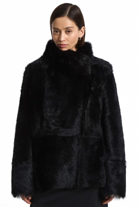 двусторонняя дубленка из овчины от бренда снежная королева вид слева