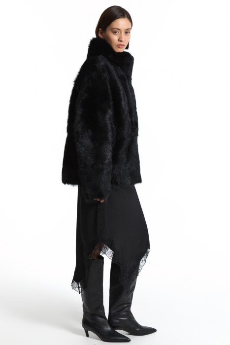 двусторонняя дубленка из овчины из россии вид сбоку