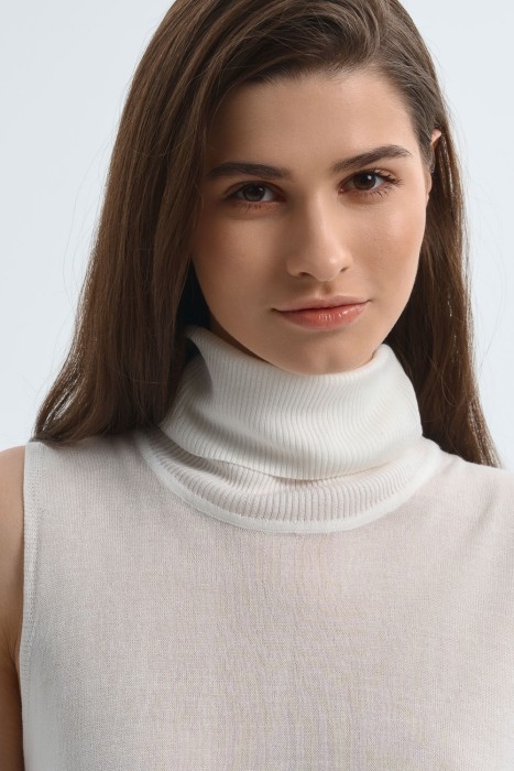 джемпер без рукавов из россии вид сбоку