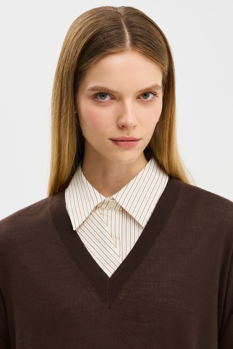 джемпер из шерсти из россии вид сбоку