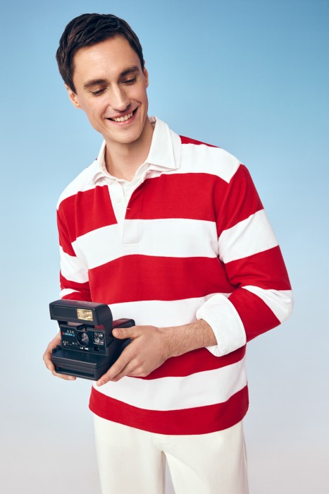 джемпер-поло в полоску от бренда снежная королева вид слева