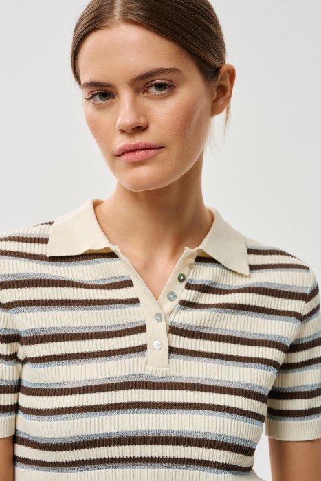 джемпер-поло в полоску по цене 2370 руб вид справа