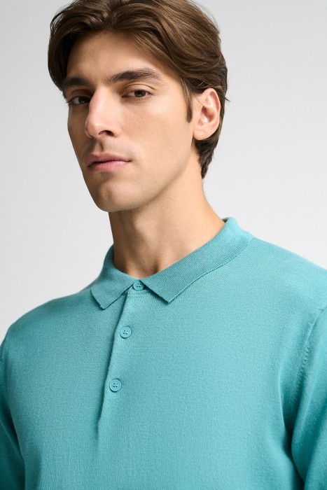 джемпер-поло по цене 1200 руб вид справа