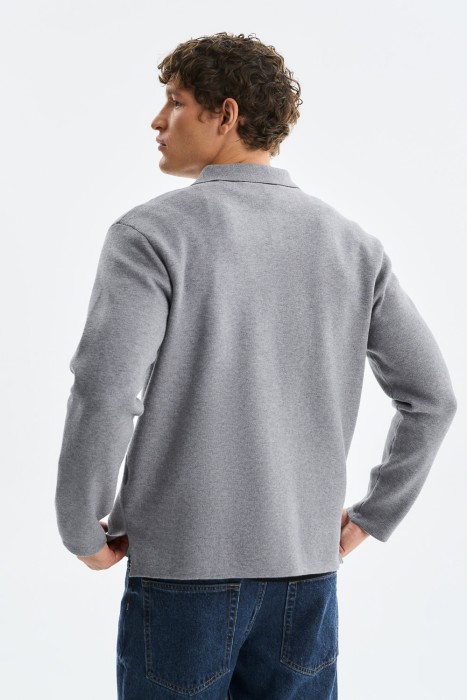 джемпер-поло по цене 1600 руб вид справа