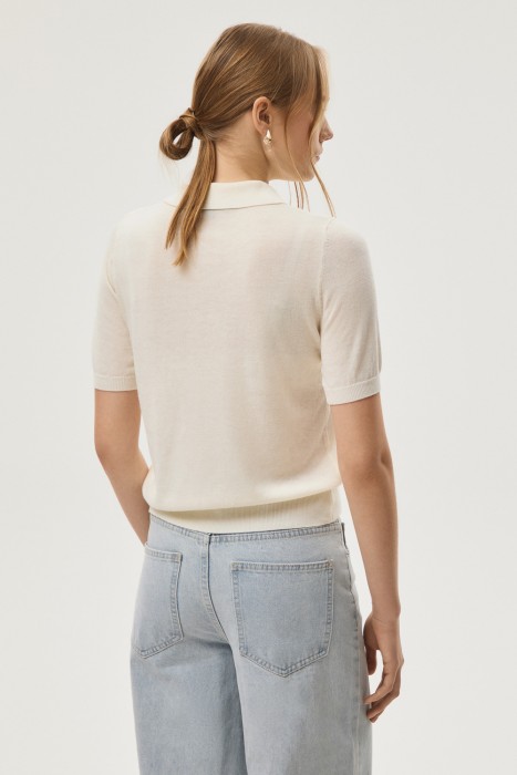 джемпер-поло по цене 1690 руб вид справа