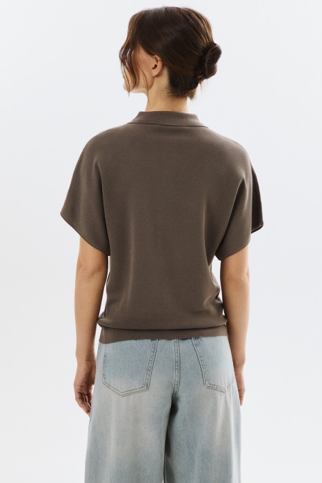 джемпер-поло из россии вид сбоку