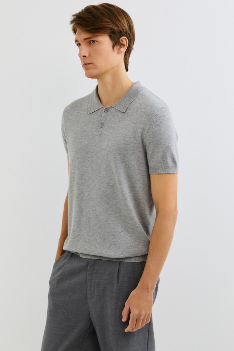 джемпер-поло по цене 2000 руб вид справа