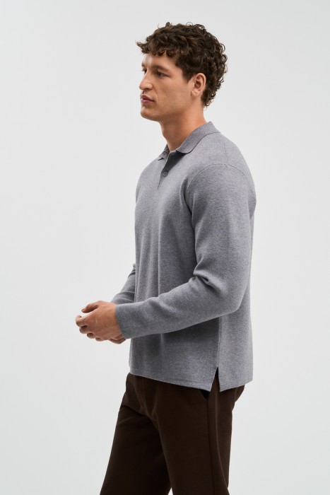 джемпер-поло по цене 1290 руб вид справа