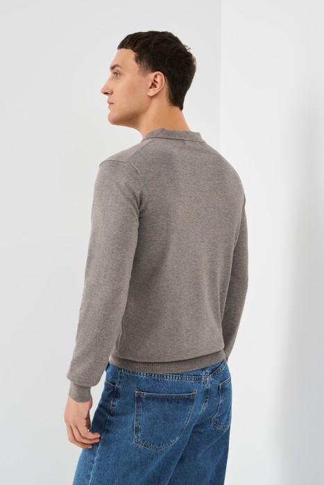 джемпер-поло по цене 1290 руб вид справа