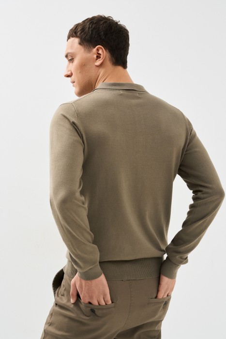 джемпер-поло по цене 1290 руб вид справа