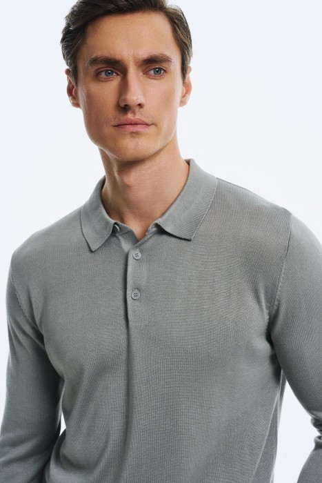 джемпер-поло из россии вид сбоку