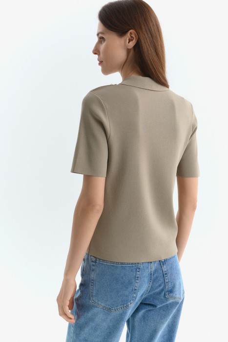 джемпер-поло по цене 1080 руб вид справа