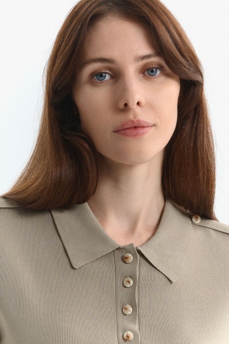 джемпер-поло из россии вид сбоку