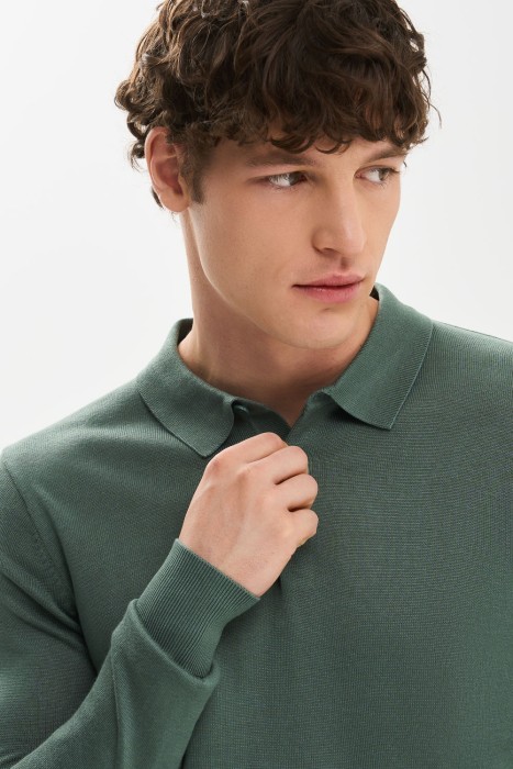 джемпер-поло из россии вид сбоку