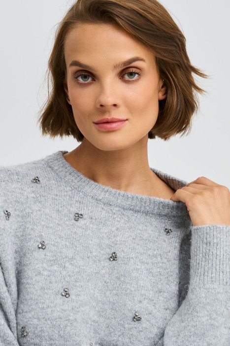 джемпер с декором из россии вид сбоку