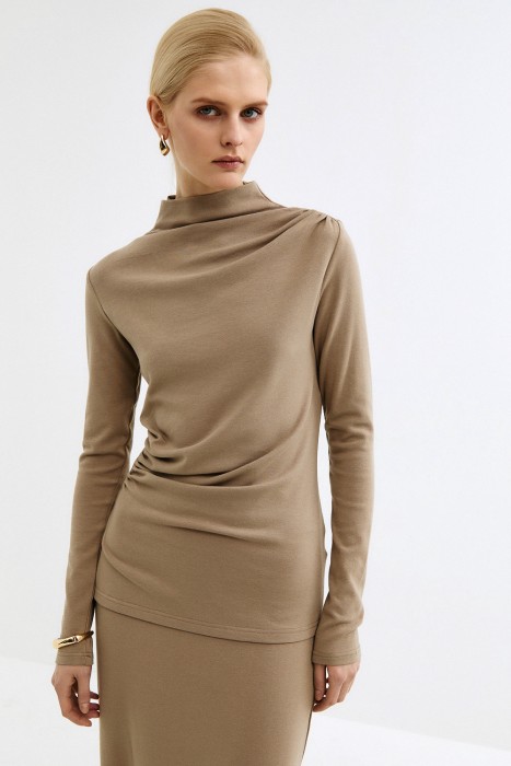 джемпер с драпировкой 803265003 фотография