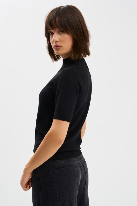 джемпер с короткими рукавами по цене 960 руб вид справа