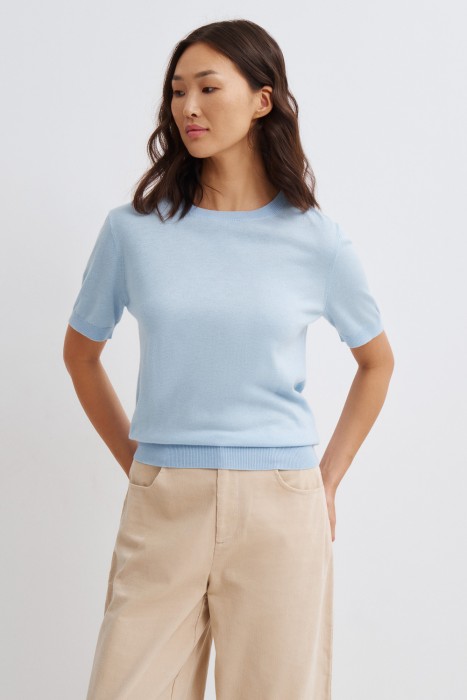 джемпер с короткими рукавами от бренда снежная королева вид слева