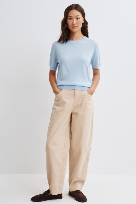 джемпер с короткими рукавами из россии вид сбоку