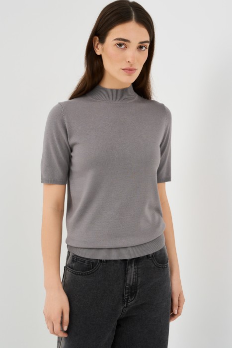 джемпер с короткими рукавами от бренда снежная королева вид слева