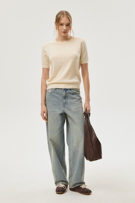 джемпер с короткими рукавами от бренда снежная королева вид слева