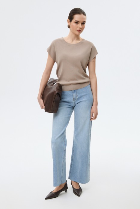 джемпер с короткими рукавами от бренда снежная королева вид слева