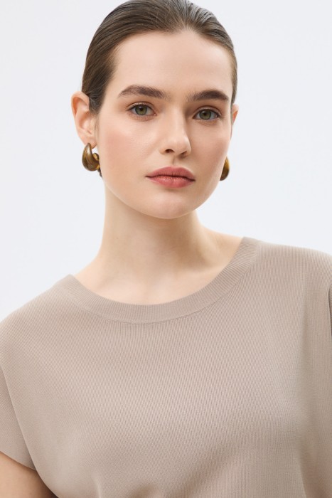 джемпер с короткими рукавами из россии вид сбоку