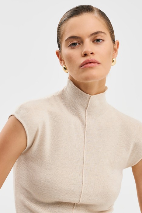 джемпер с короткими рукавами из россии вид сбоку