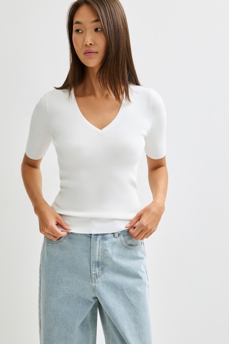 джемпер с короткими рукавами от бренда снежная королева вид слева