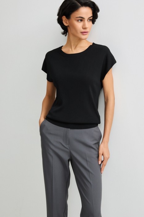 джемпер с короткими рукавами от бренда снежная королева вид слева