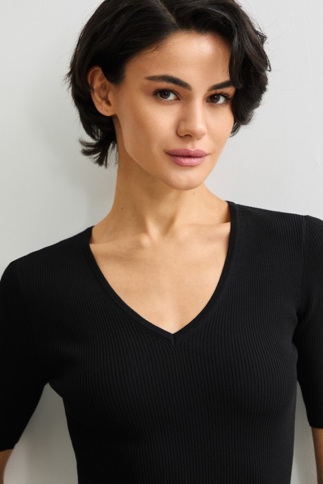 джемпер с короткими рукавами из россии вид сбоку