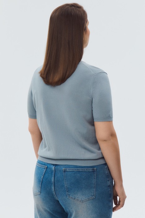 джемпер с короткими рукавами по цене 2000 руб вид справа