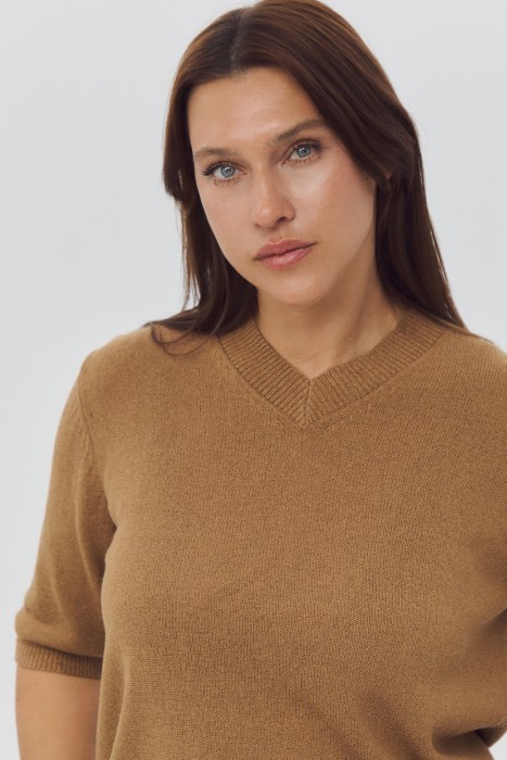 джемпер с короткими рукавами из россии вид сбоку