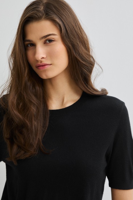 джемпер с короткими рукавами из россии вид сбоку