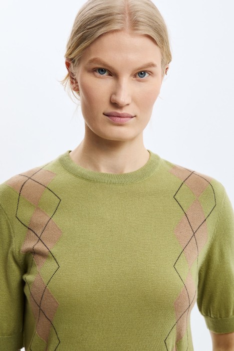 джемпер с короткими рукавами из россии вид сбоку