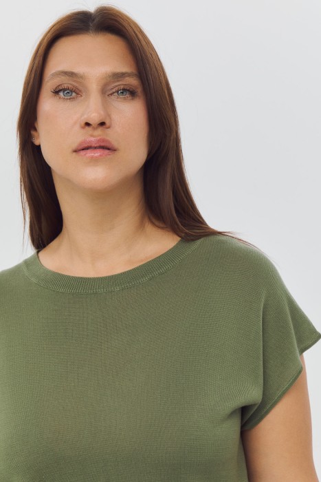 джемпер с короткими рукавами из россии вид сбоку