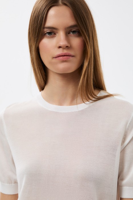 джемпер с короткими рукавами из россии вид сбоку