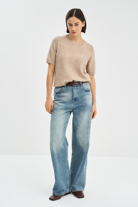 джемпер с короткими рукавами от бренда снежная королева вид слева