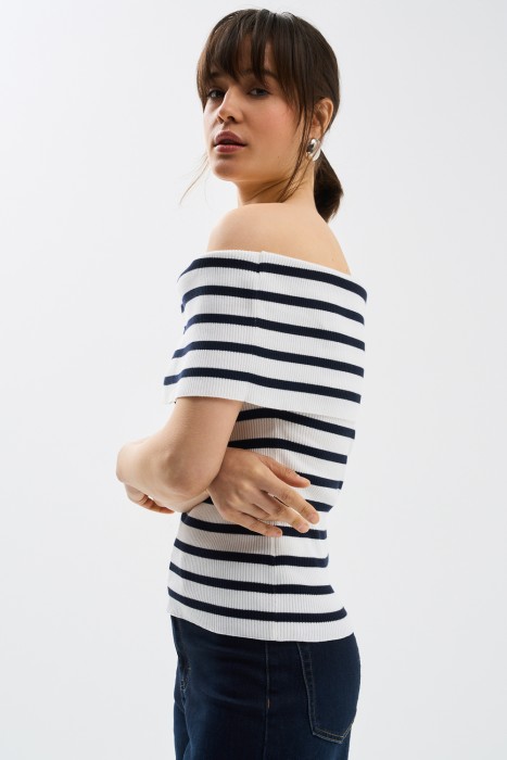 Товар с артикулом 756919003 вид сзади