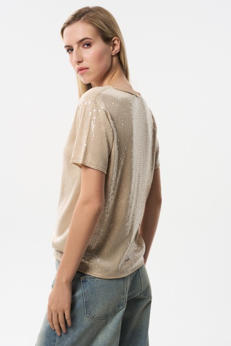 джемпер с пайетками по цене 3010 руб вид справа