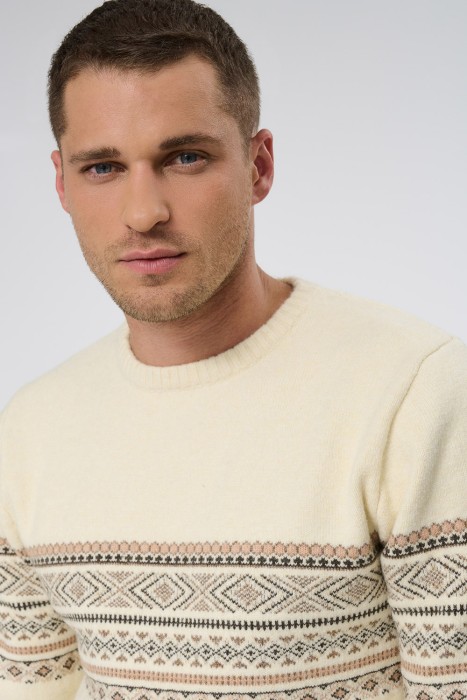 джемпер с узором из россии вид сбоку