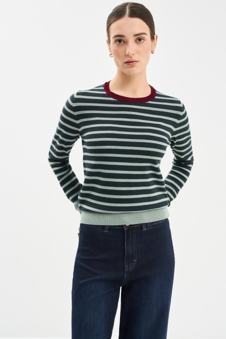 джемпер в полоску от бренда снежная королева вид слева