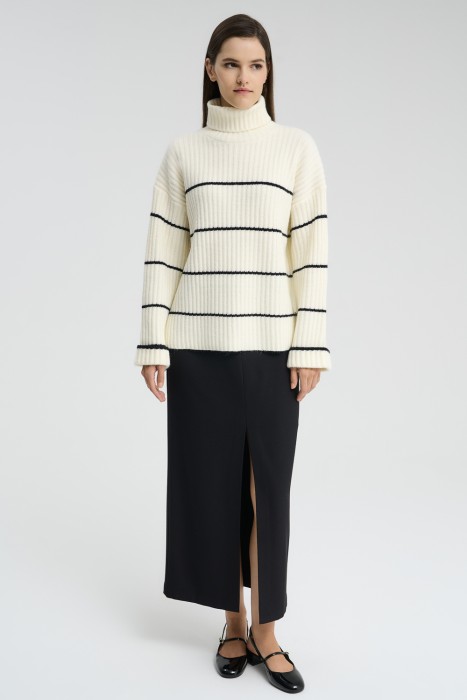 джемпер в полоску из россии вид сбоку