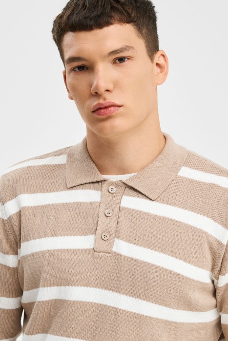 джемпер в полоску из россии вид сбоку