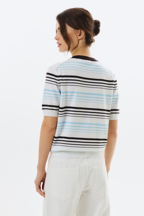 джемпер в полоску по цене 1560 руб вид справа