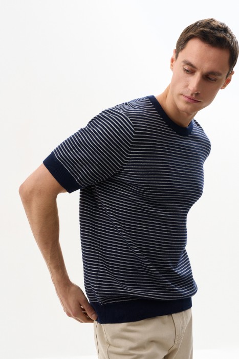 джемпер в полоску от бренда снежная королева вид слева