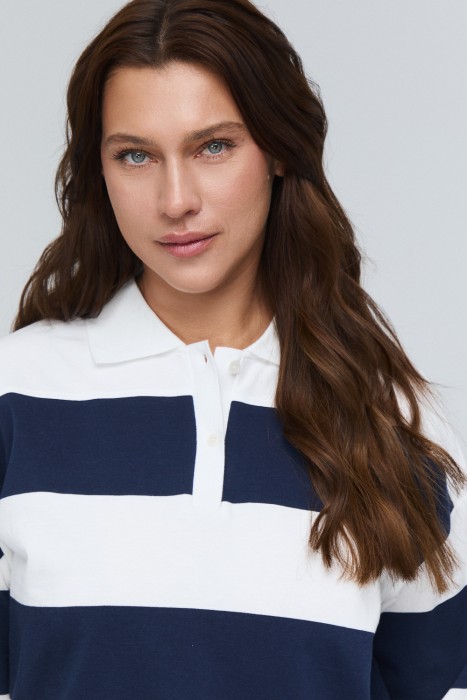 джемпер в полоску из россии вид сбоку